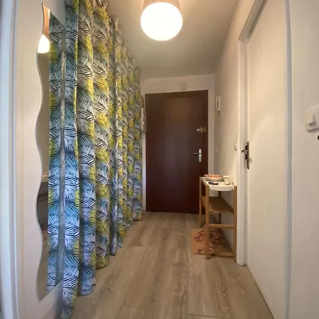 Sm530-b124 Maxime 2 Pieces 4 Couchages Piscine Sainte-Maxime