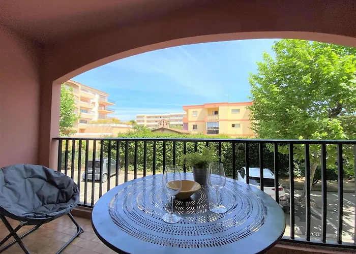 Sm530-b124 Maxime 2 Pieces 4 Couchages Piscine * Sainte-Maxime