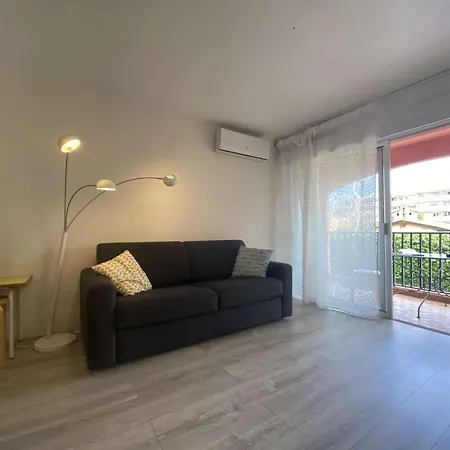 Sm530-b124 Maxime 2 Pieces 4 Couchages Piscine Sainte-Maxime